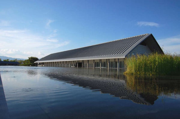 【大阪・阪神エリア発】 まるで水に浮かぶような美術館 佐川美術館と 「うなぎ&近江牛」夏のスタミナランチ 日帰り1